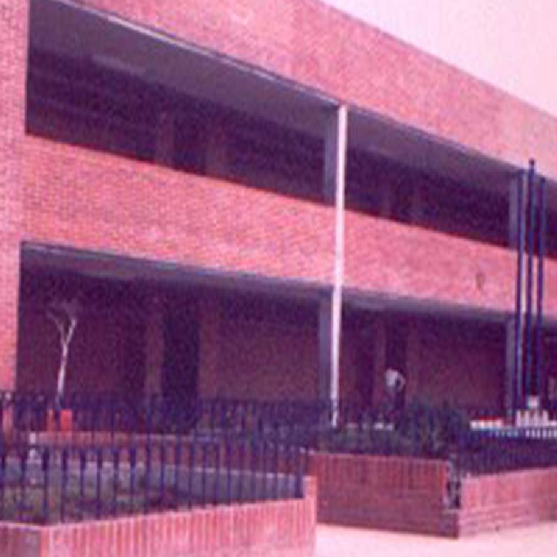 CENTRO EDUCATIVO CARLOS ALBÁN HOLGUÍN | Bogotá, 2000